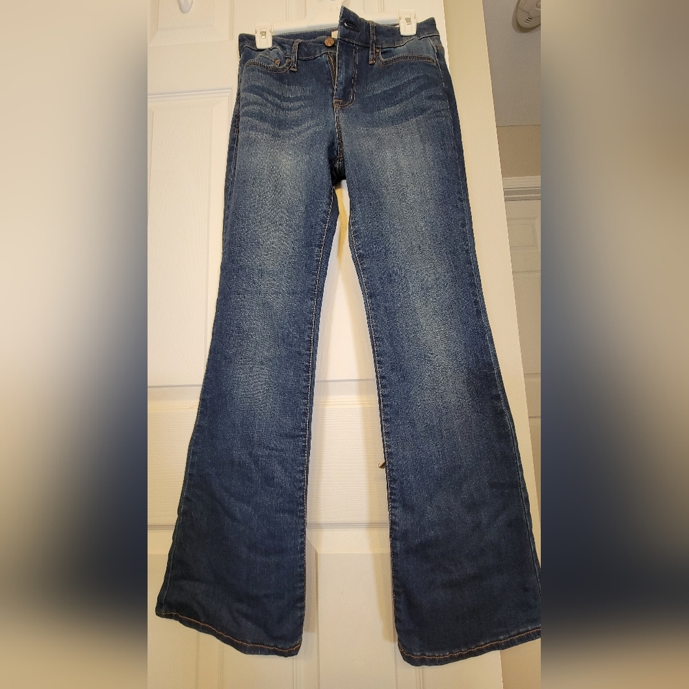 Jessica Simpson Mid Rise Boot Jeans Size 4/27 Women's Stretchy